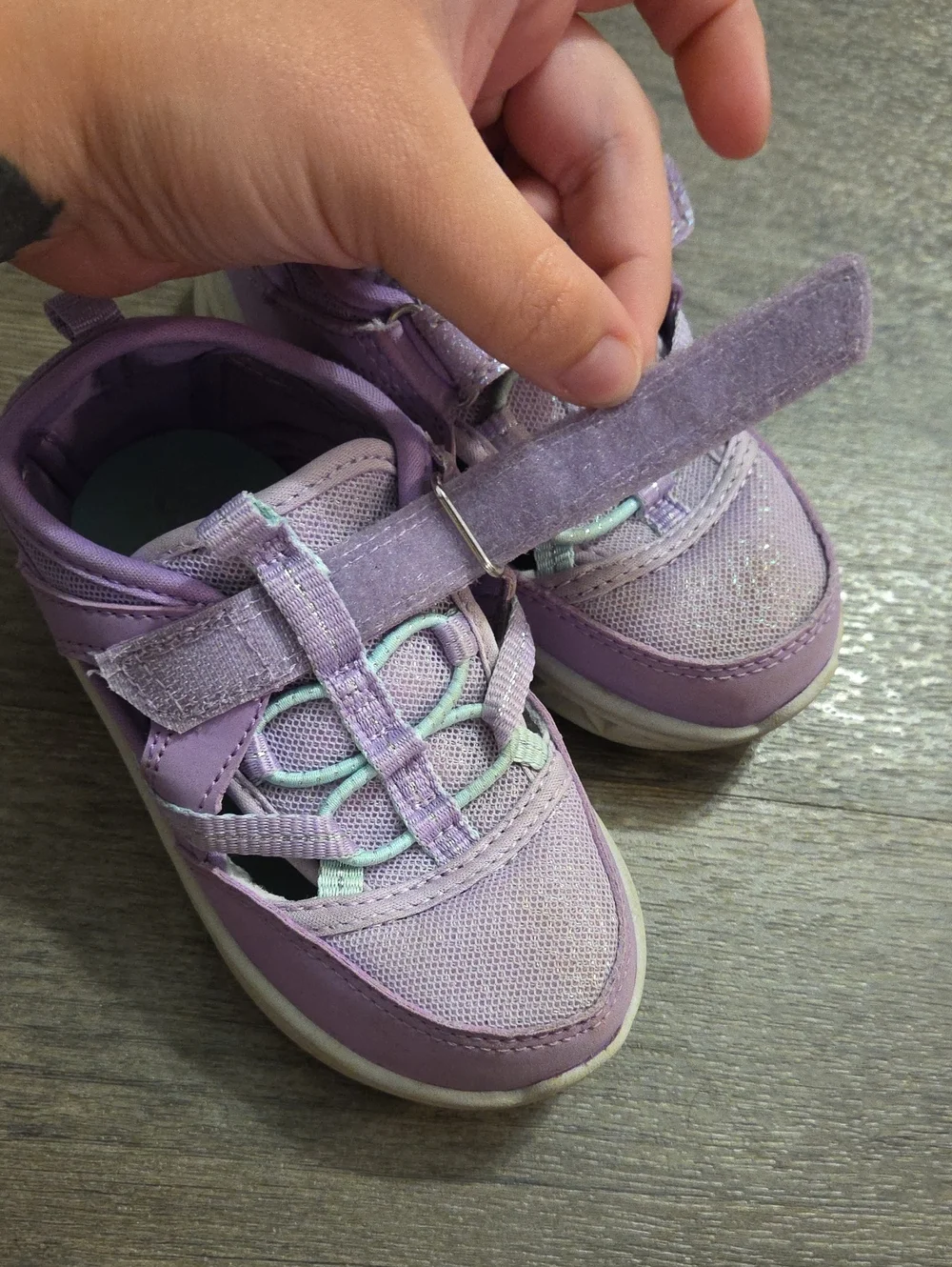 OshKosh B'gosh • Purple Water Sneakers